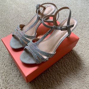 De Blossom Collection Peggy-7 Silver Low Heels